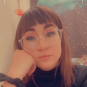 Meet your Posher, Alicia